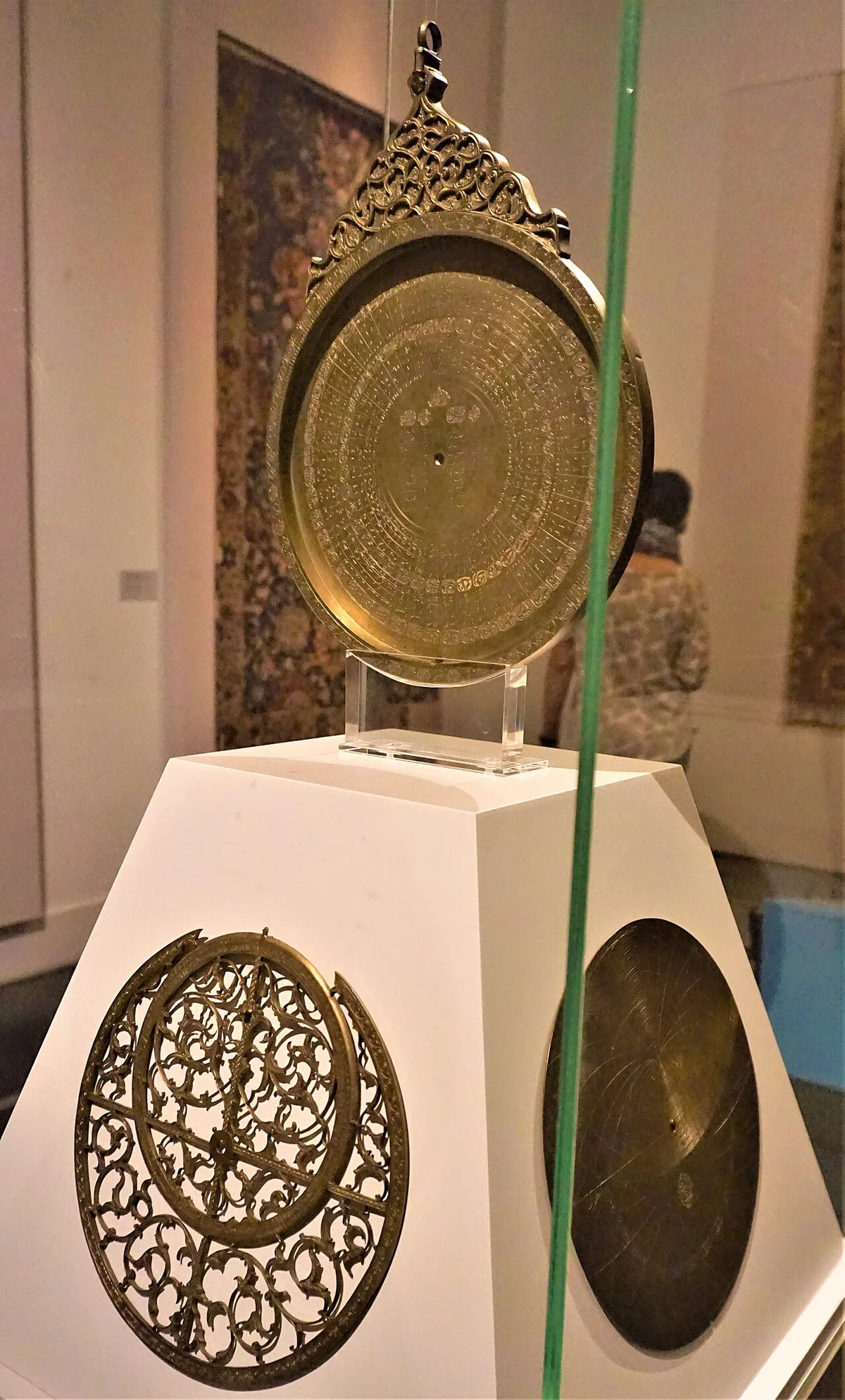 Een islamitisch astrolabium in het Pergamonmuseum.