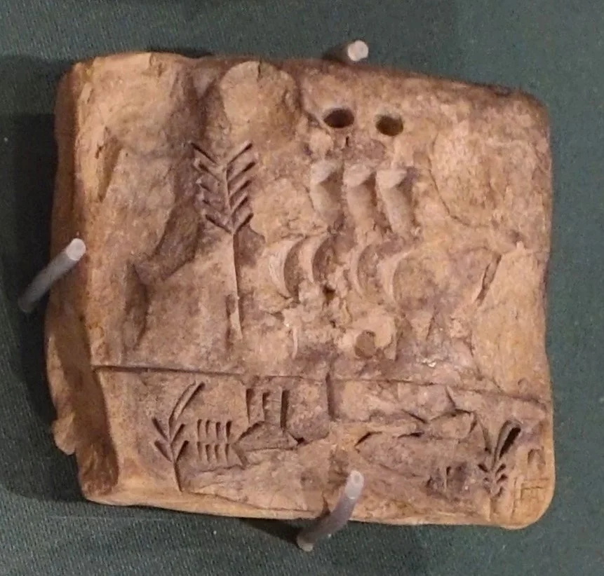 Een tablet met proto-spijkerschrift.