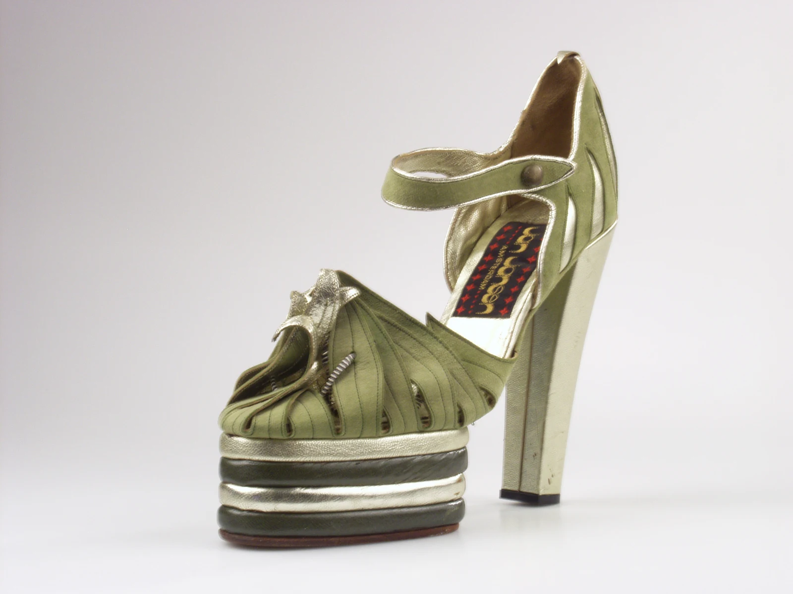 Absatzschuh von Jan Jansen, entworfen für eine Modenschau von Fong Leng.