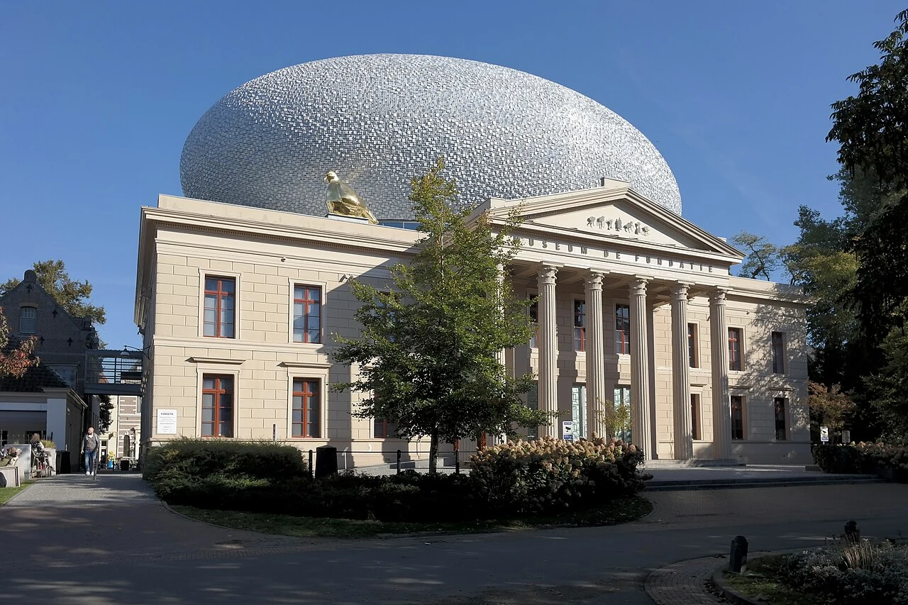 Museum de Fundatie in Zwolle; eine Aufnahme des Gebäudes, nicht der Ausstellung.