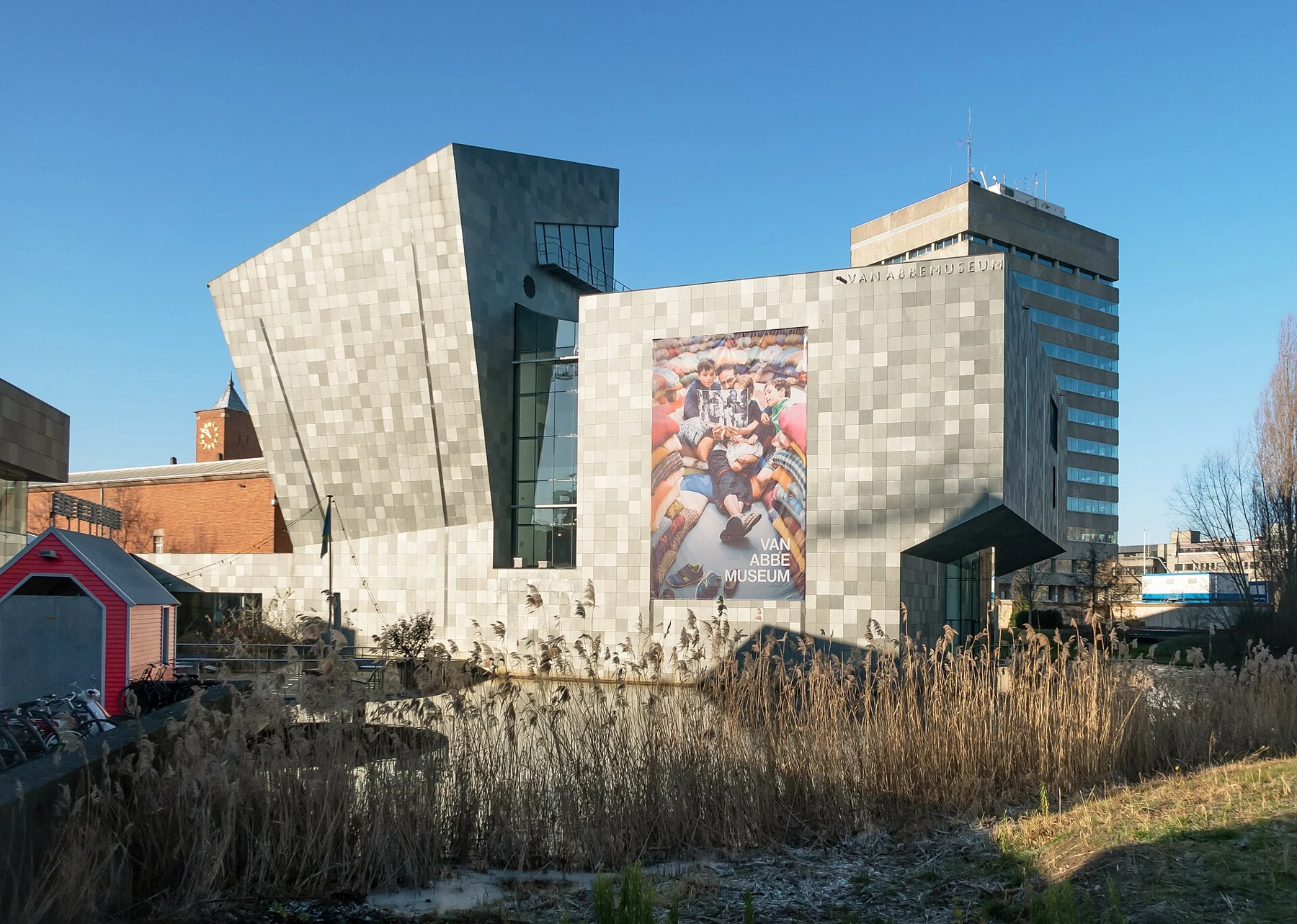 Het Van Abbemuseum in Eindhoven.