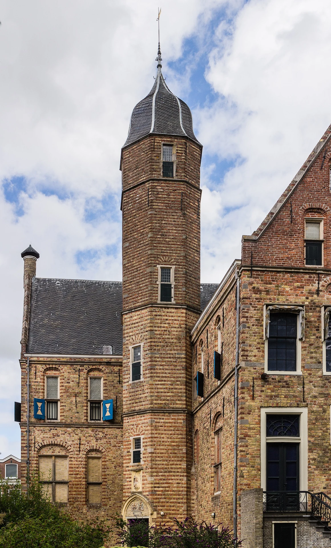Die Rückseite des Martenahuis in Franeker, aufgenommen 2021.