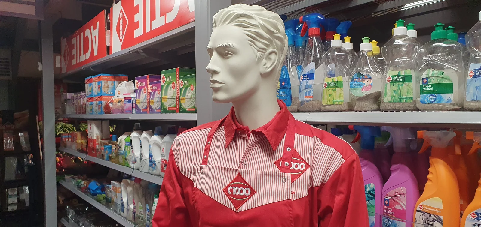 Een nagebouwde winkelopstelling in het C1000 Museum.