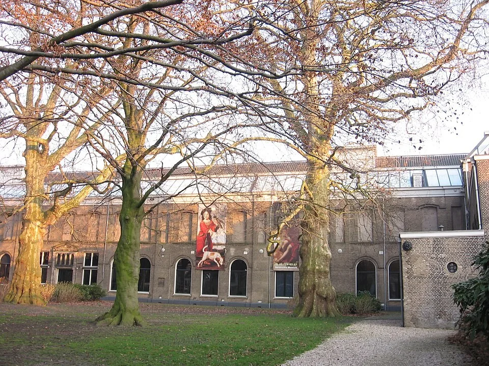 Dordrechts Museum, binnenplaats