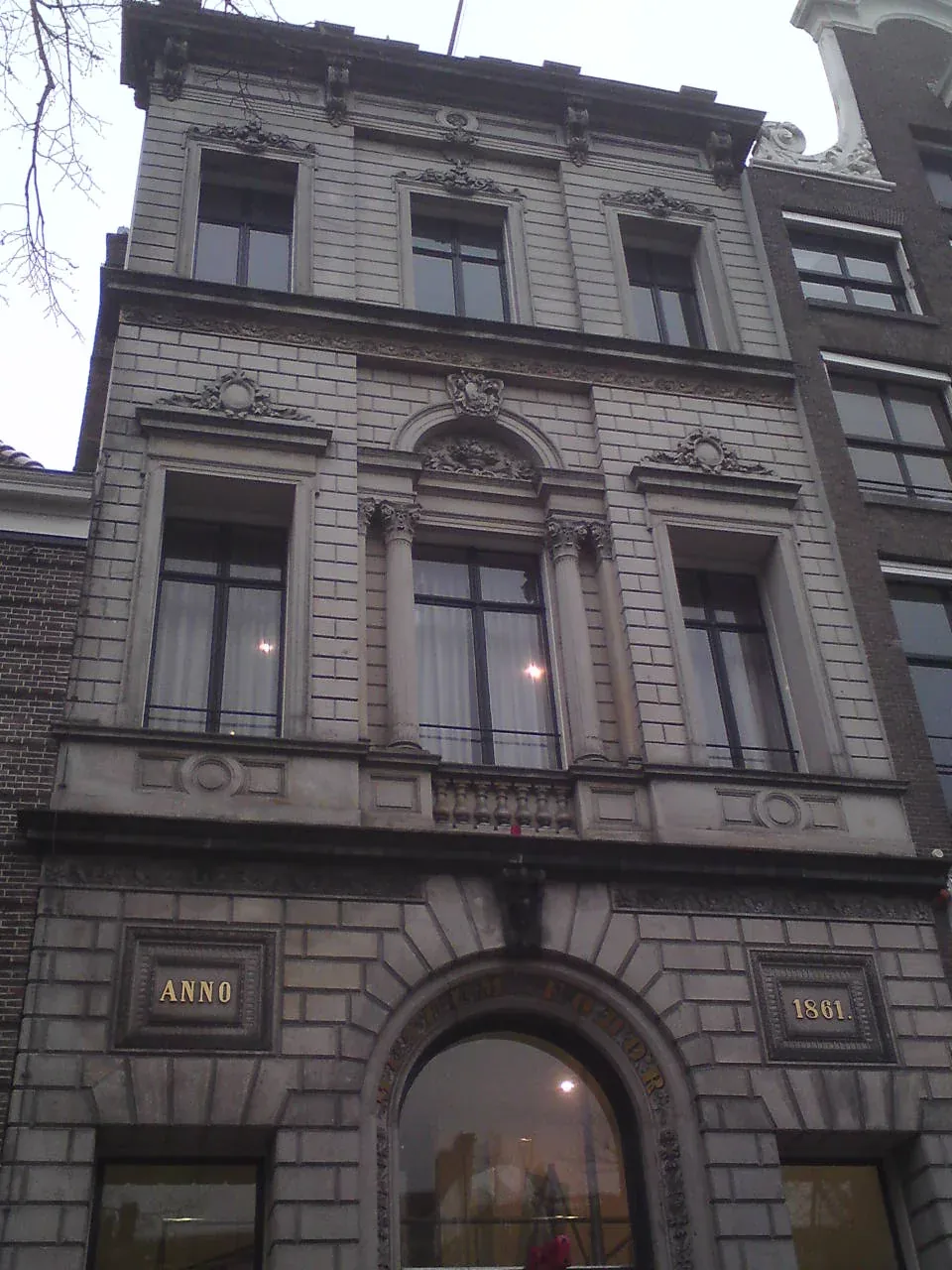 Fassade des Foam an der Keizersgracht, Dezember 2011.